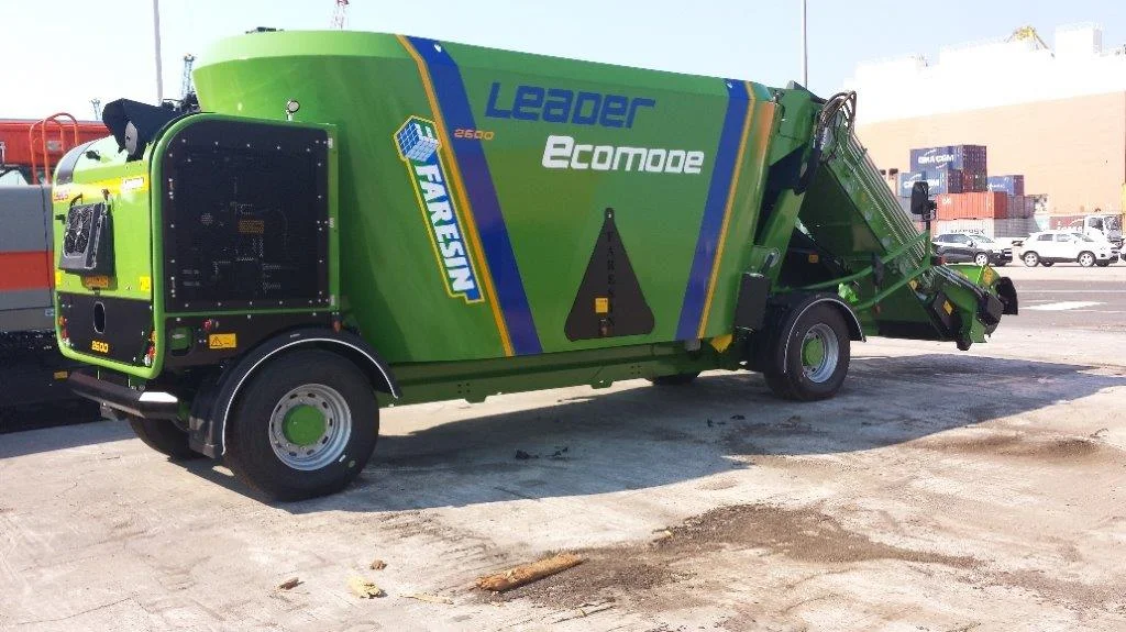 Agriculture project — Out of gauge agricultural machinery from Italy